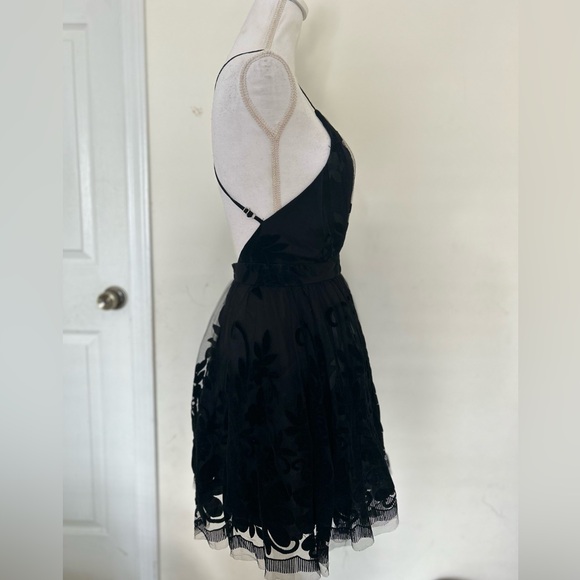 Luxell Black Cocktail Dress EUC Size Small - Picture 4 of 7